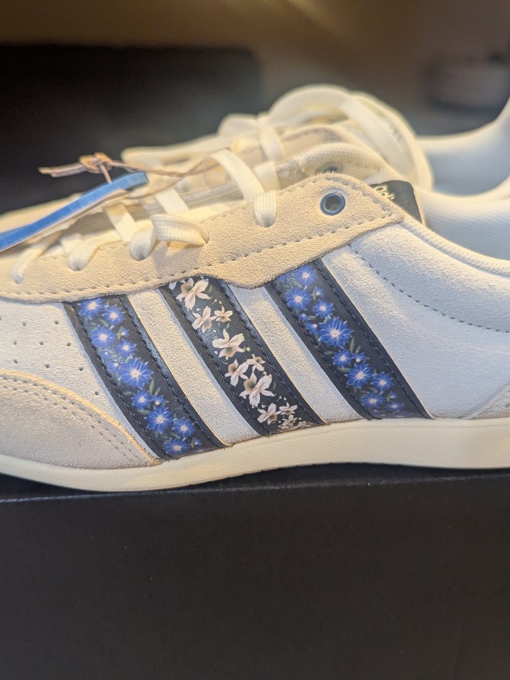 White Adidas Batteda Floral-Accent Women's Sneaker